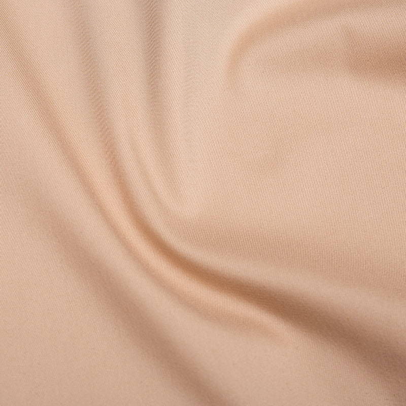 Les vêtements faits de tissus extensibles donnent-ils un sentiment de restriction ?