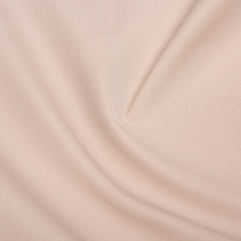 Comment doubler une robe : guide étape par étape avec des conseils sur les tissus tissés